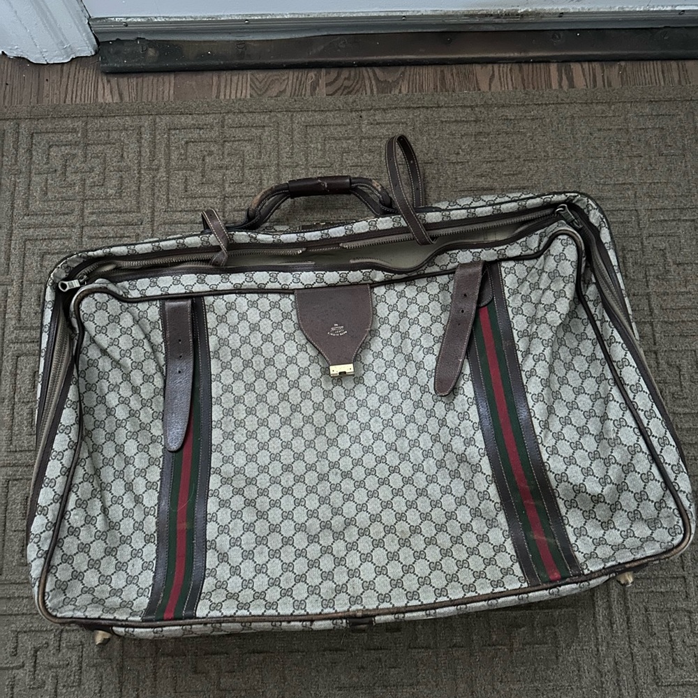Genuine GUCCI vintage luggage!